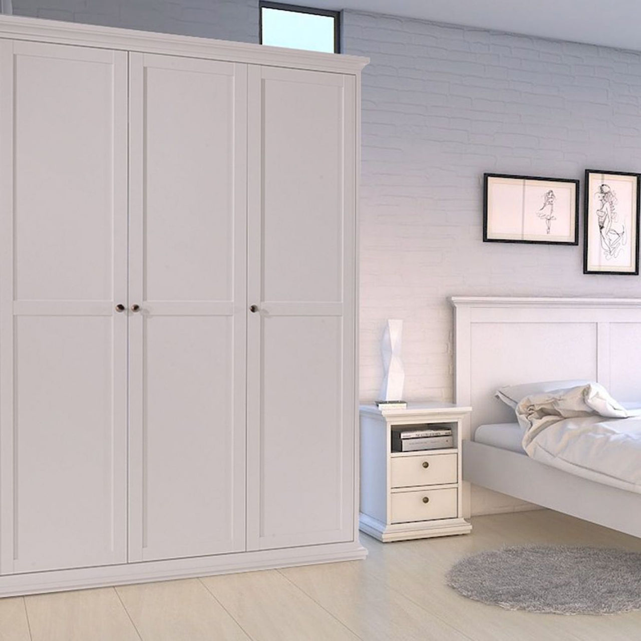 White Large 4 Door Quadruple Wardrobe With Metal Handles