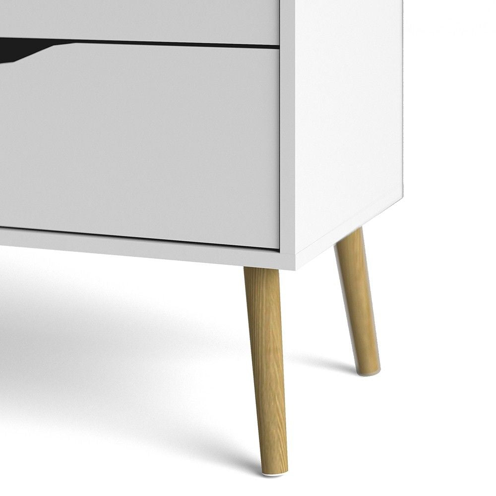 White and Oak Scandinavian Chest of 4 Drawers Cut Out Handles