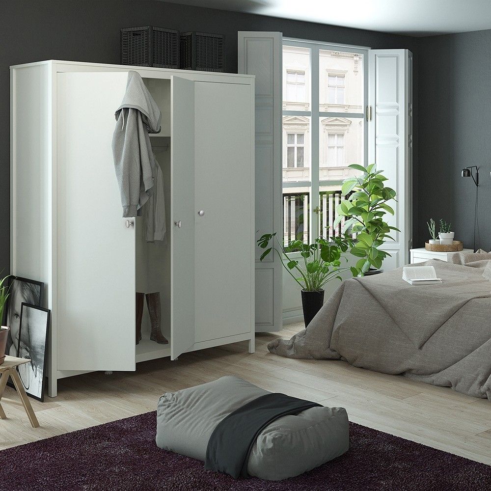 Large White 3 Door Triple Wardrobe 200cm Tall x 150cm Wide