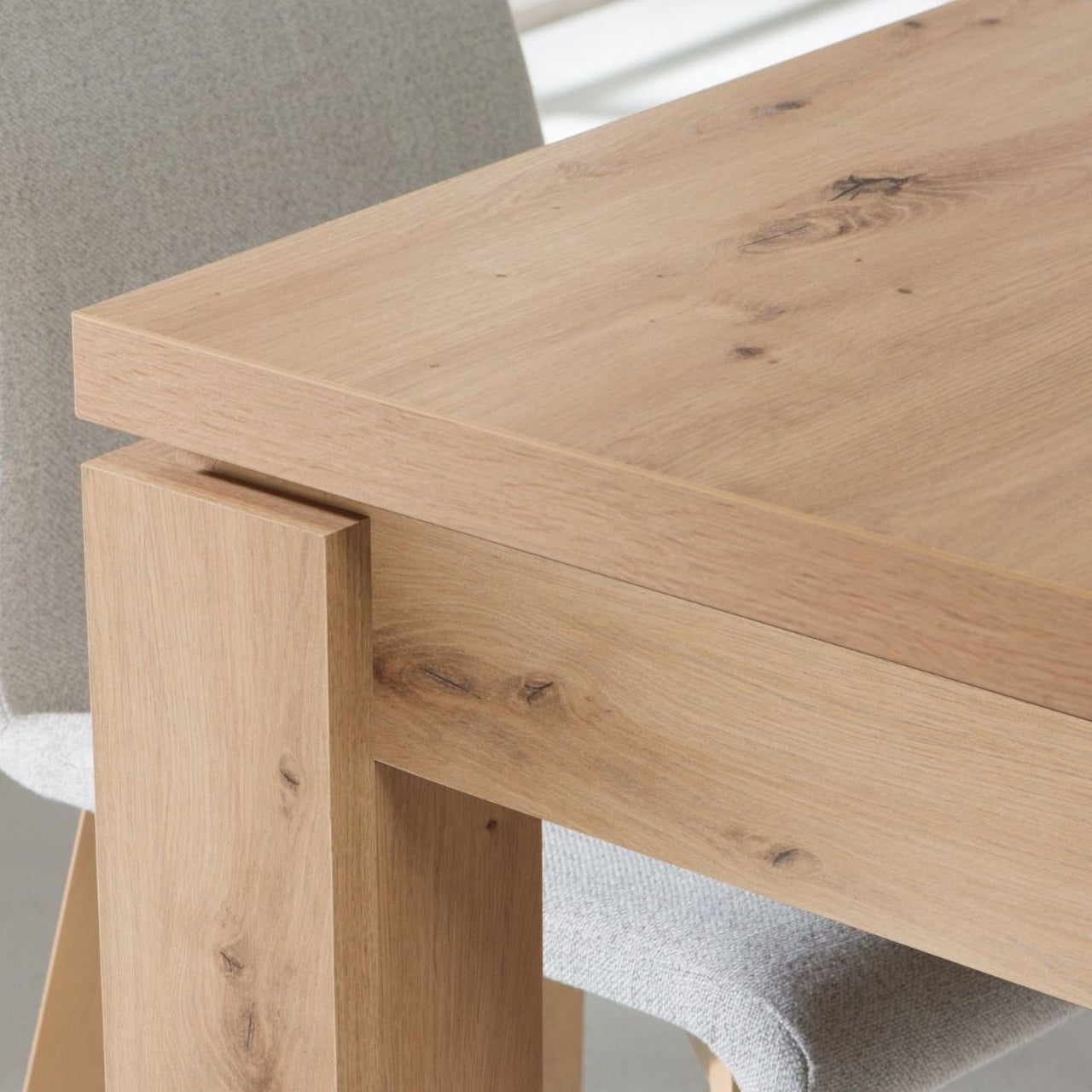 Trondheim Extending Dining Table in Artisan Oak