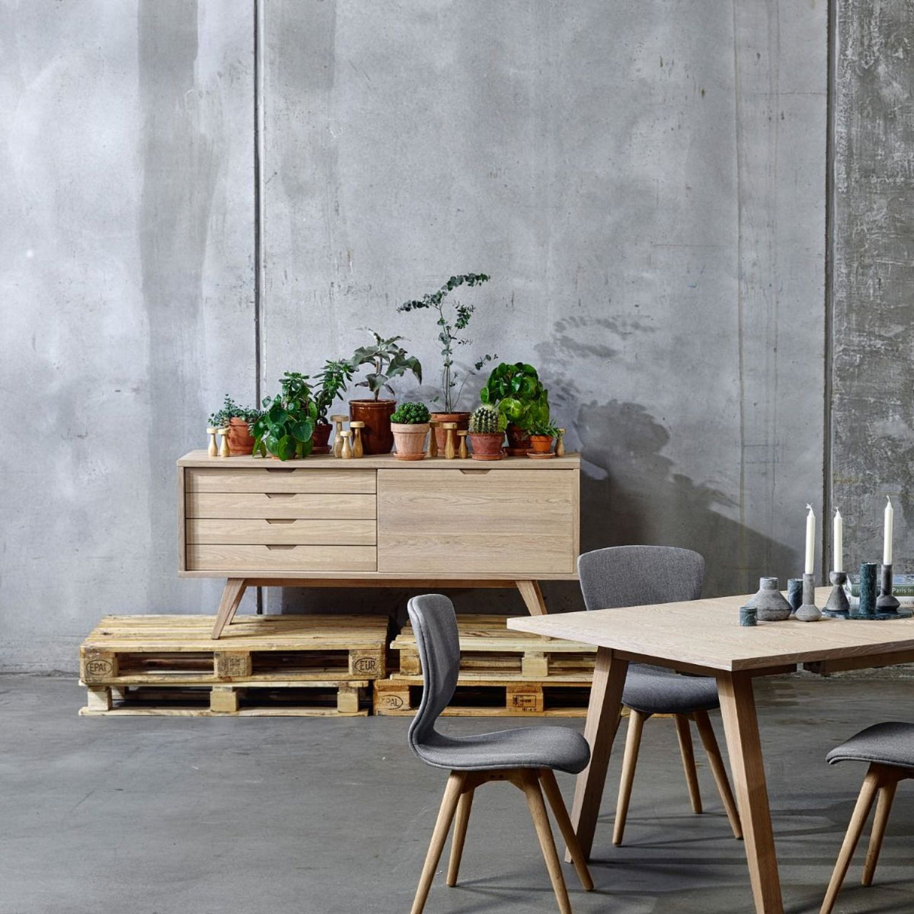 ALine Sideboard with 4 Drawers and Sliding Door in White Oak