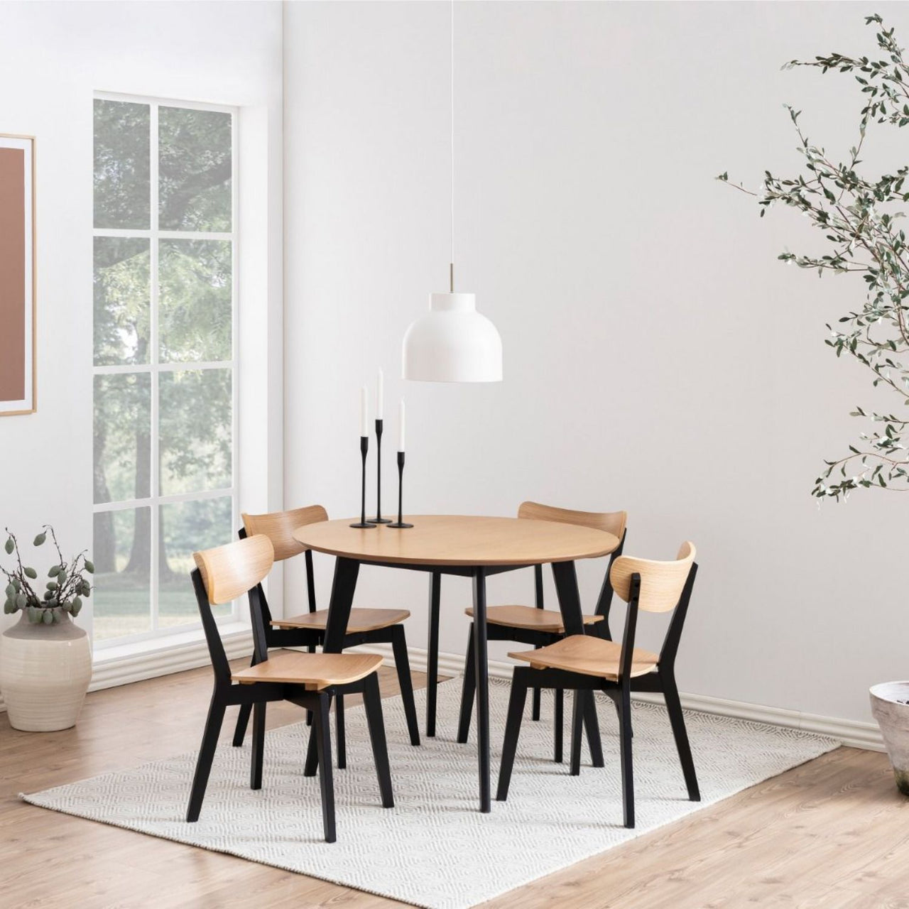 Roxby Round Dining Table in Oak And Black