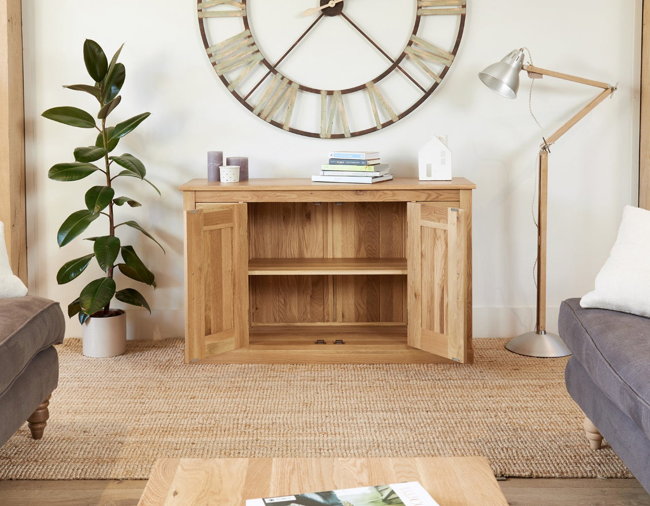 Light Oak Large 6 Drawer Sideboard with Storage Cupboards