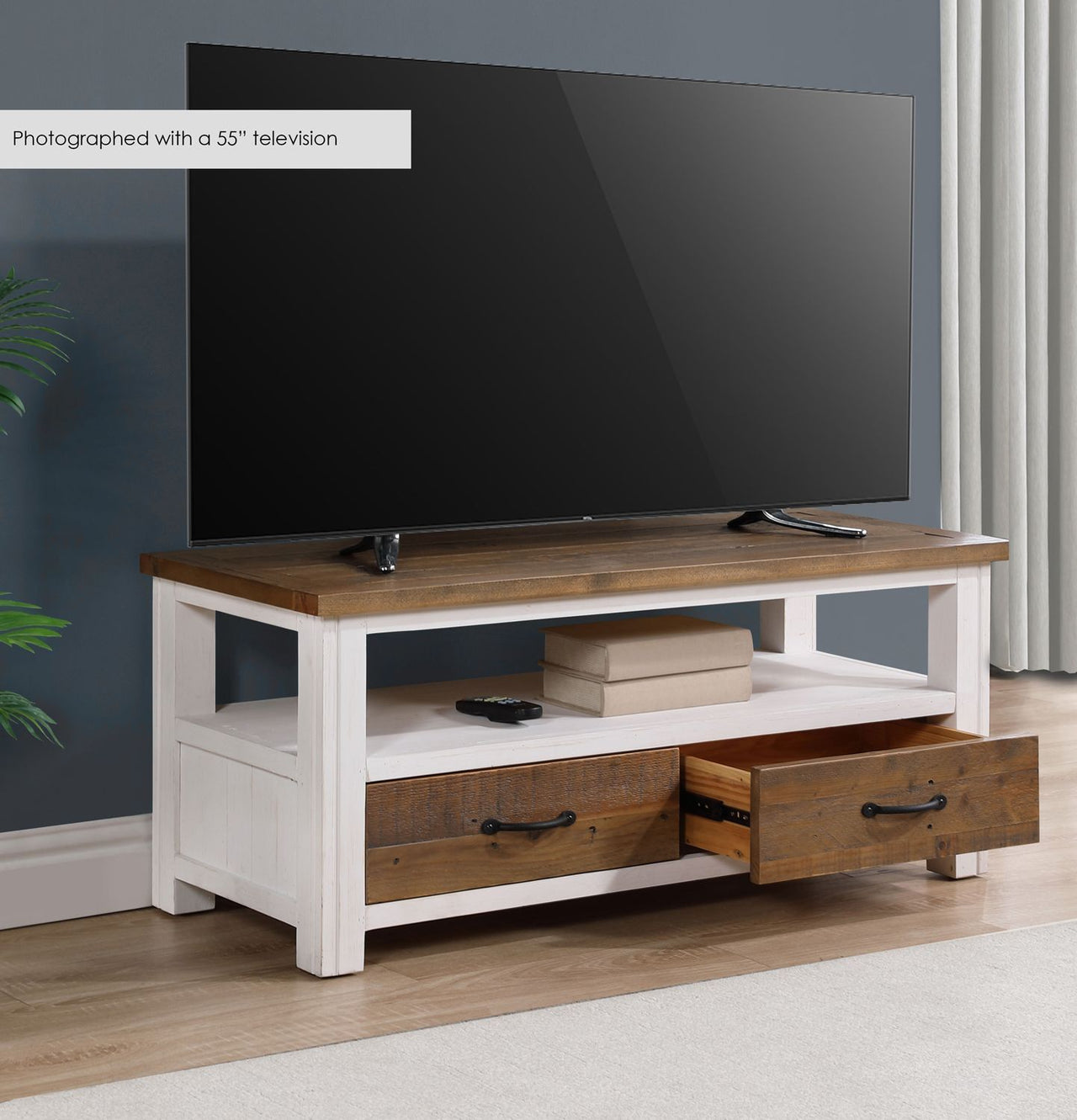 Splash of White Widescreen Television cabinet